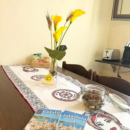 Sicilian Dream * צ'פאלו